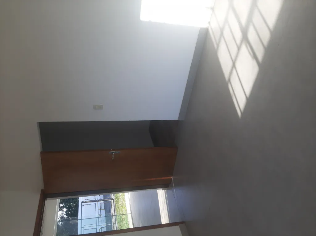 DUPLEX SUPER AMPLIO, ZONA SUPER EXCLUSIVA EN LOMA MERLO LUQUE — foto 2