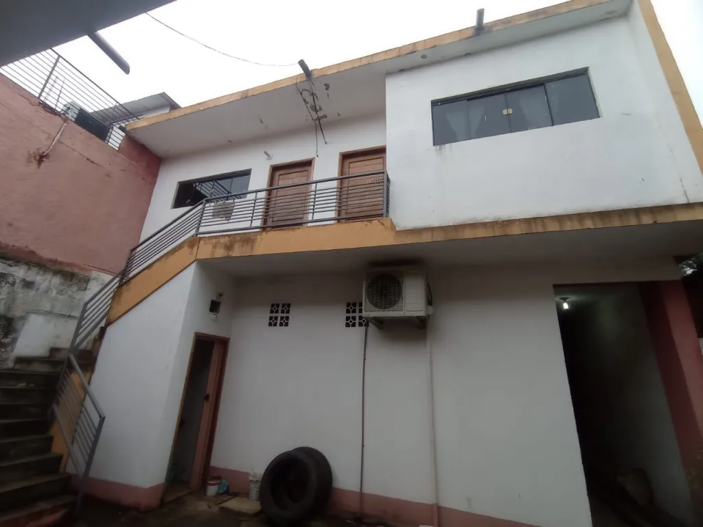 En San Lorenzo hermosa vivienda con salones comerciales u oficinas en céntrica ubicación — foto 3