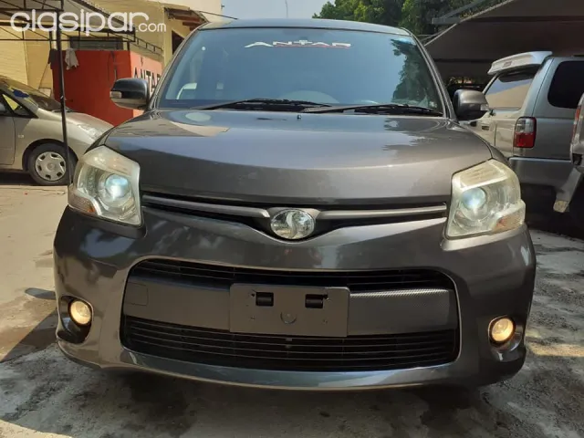 Toyota Sienta 2012 - foto 2