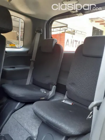 Toyota Sienta 2012 — foto 3