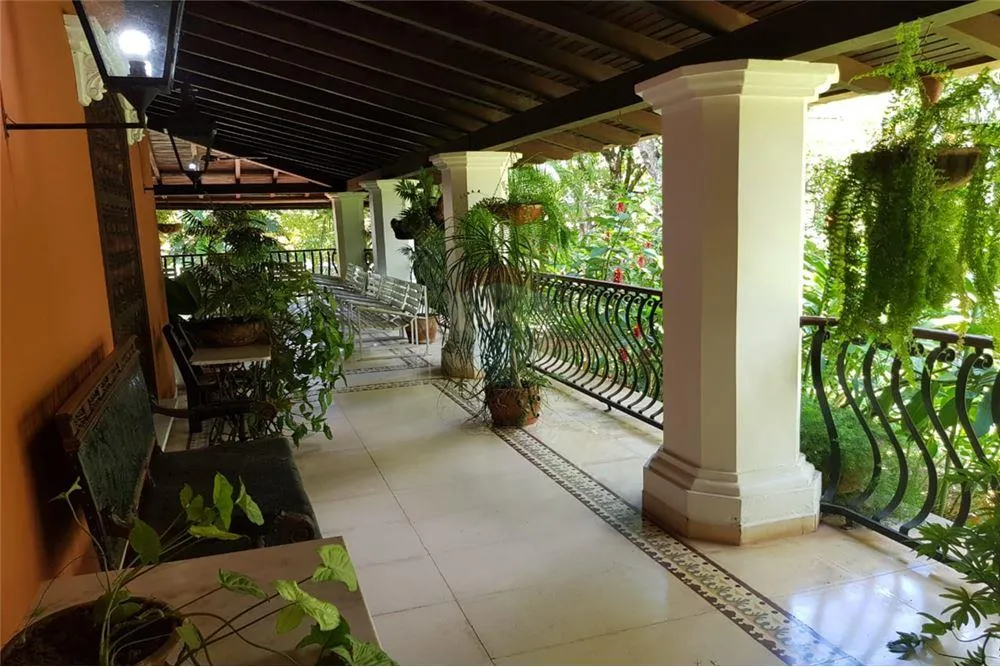 VENTA TERRENO CON HERMOSA RESIDENCIA STMA TRINIDAD 1,250,000 USD — foto 3