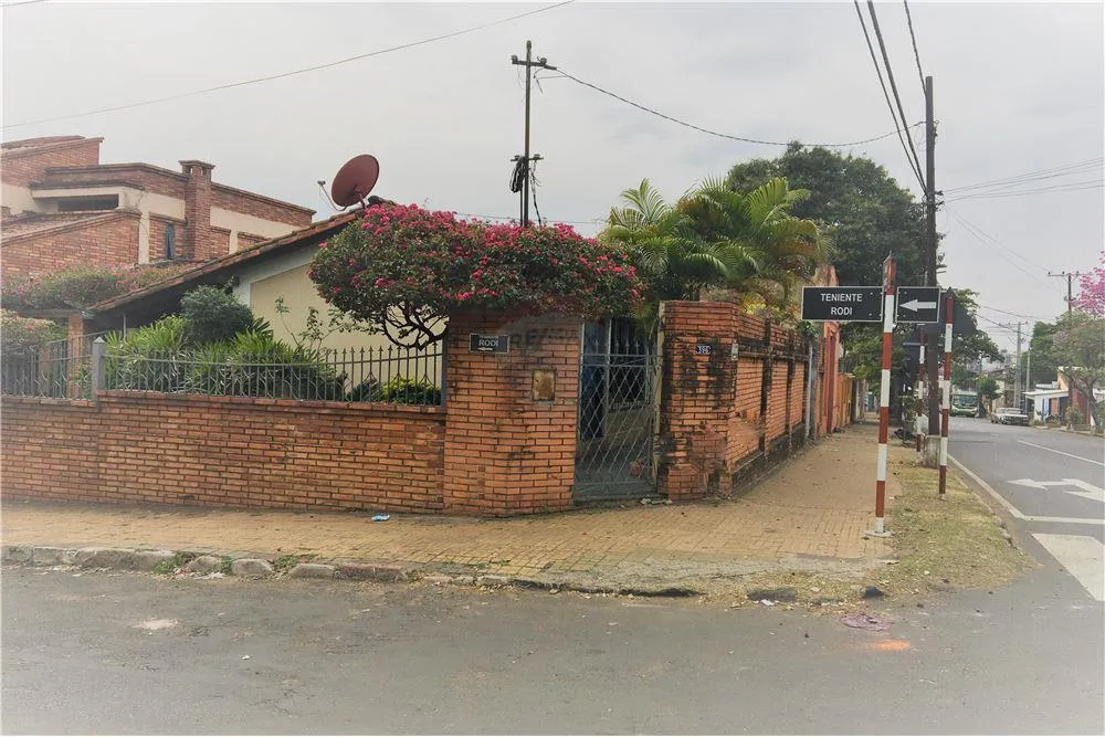 VENDO TERRENO EN ESQUINA ZONA OFICINAS DEL GOBIERNO — foto 2