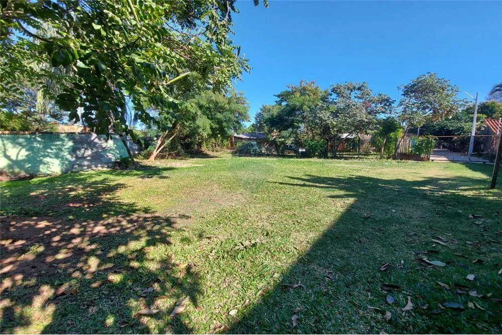 VENDO AMPLIO TERRENO SOBRE LA CALLE ITAPUA - ASUNCION — foto 3