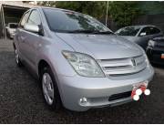 TOYOTA IST 2004 REAL MOTOR 1.3 CC RECIÉN IMPORTADO