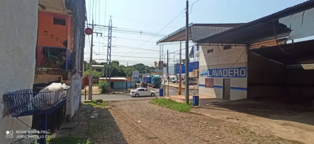 Propiedad con excelente Ubicación!! Sobre Avelino Martínez — foto 2