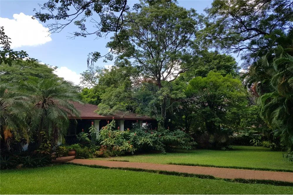 VENTA TERRENO CON HERMOSA RESIDENCIA STMA TRINIDAD 1,250,000 USD — foto 3