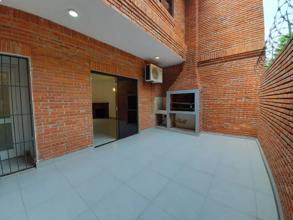 Impecable dúplex en barrio Villa Aurelia, zona Municipalidad de Asunción — foto 3