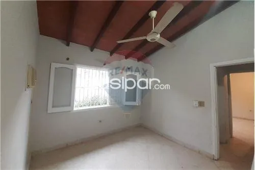 Casa en barrio Santa Maria — foto 3