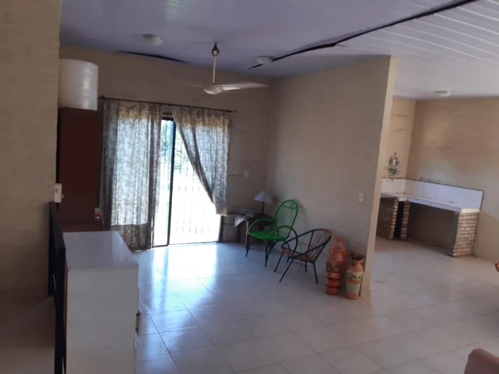Vendo una Linda casa con amplio patio en Limpio. Isla Aranda.. Zona Divino Niño. — foto 3