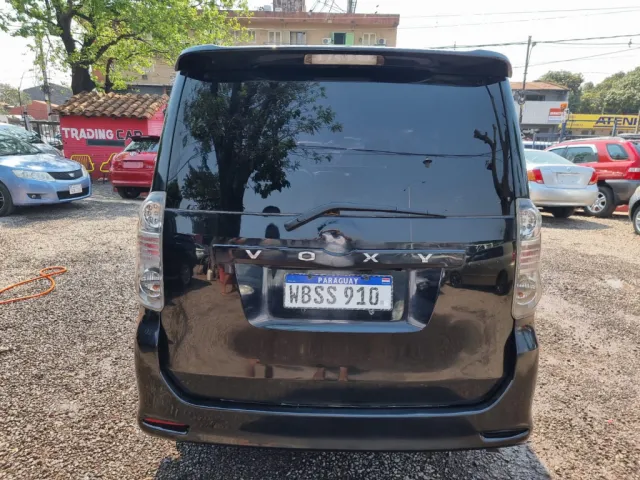 Toyota Voxy 2008 - foto 8