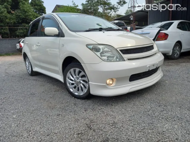 Toyota Ist 2003 - foto 2