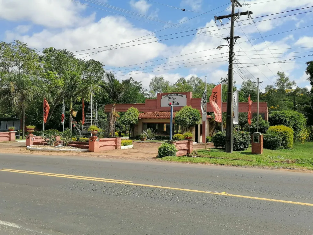 ¡ÚNICA OPORTUNIDAD! TERRENO EN ZONA POBLADA, DETRÁS DEL LICEO ACOSTA ÑU, EN YPANÉ — foto 3