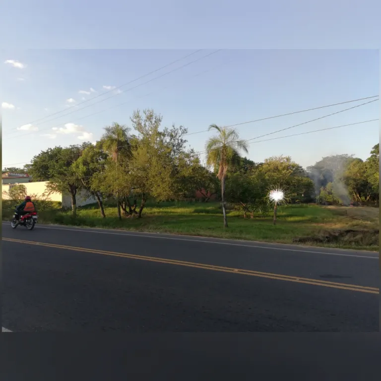 ¡IMPERDIBLE! TERRENO EN ESQUINA, FRENTE A LA RUTA ASFALTADA CAMINO A VILLETA, EN YPANÉ — foto 3