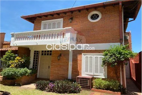 HERMOSA Y AMPLIA CASA EN LAMBARE - ZONA PERON — foto 2