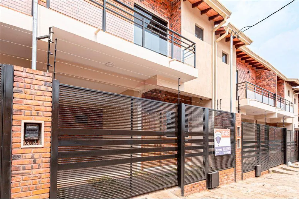 HERMOSO DÚPLEX BARRIO OBRERO — foto 3