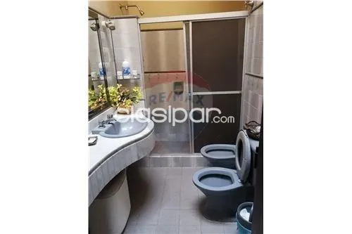 EN BARRIO MBURICAO PARA VIVIENDA U OFICINA 3 DORMITORIOS — foto 3