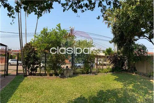 AMPLIA CASA DE 1 PLANTA 4 DORMITORIOS EN BARRIO SANTA MARIA — foto 3