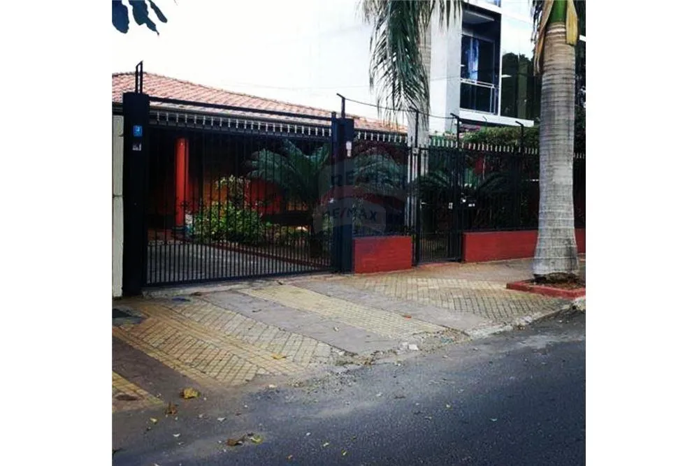 En venta casa - Barrio Ykua Satí — foto 3