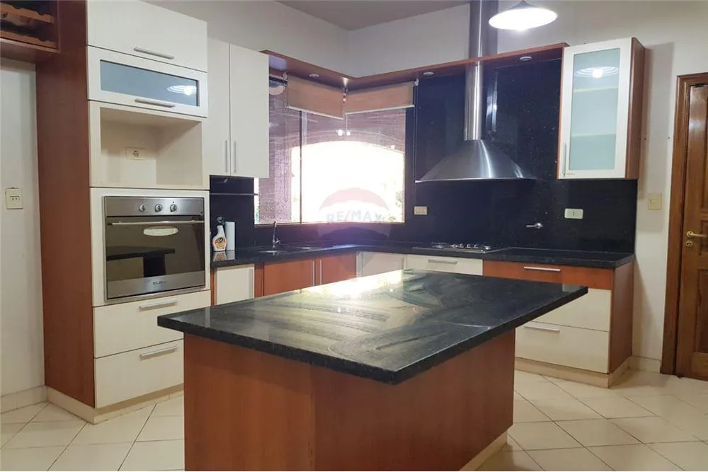 Hermosa residencia en venta- Villa morra — foto 2