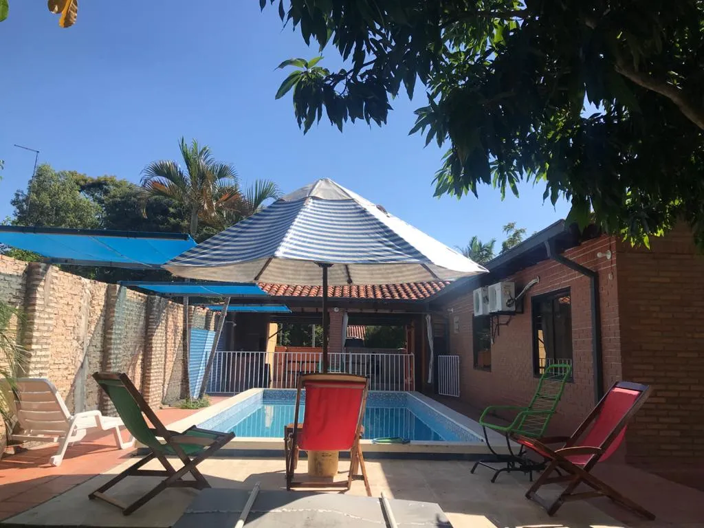 VENDO CASA EN SAN BERNARDINO A 2 CUADRAS DE AV NAUMANN — foto 2