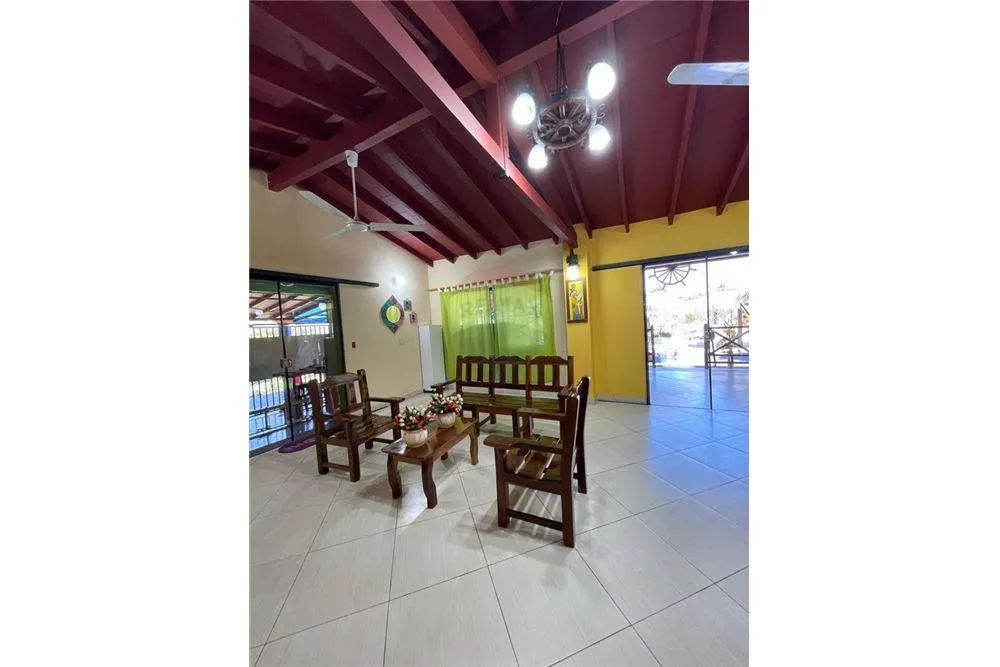 CASA QUINTA AMOBLADA EN AREGUA — foto 2
