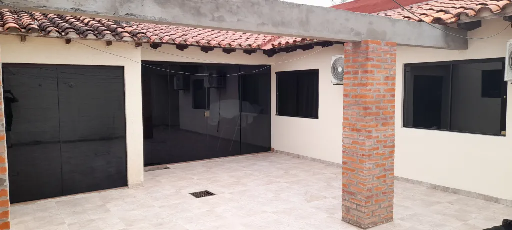 Hermosa casa en Mariano a pasos del Shoping Mariano — foto 2