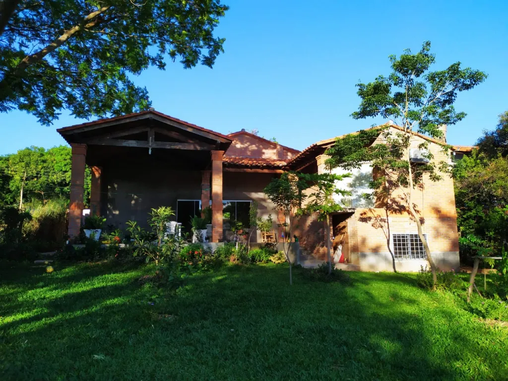 A LA VENTA CASA EN SAN ANTONIO CON ENORME PATIO — foto 2