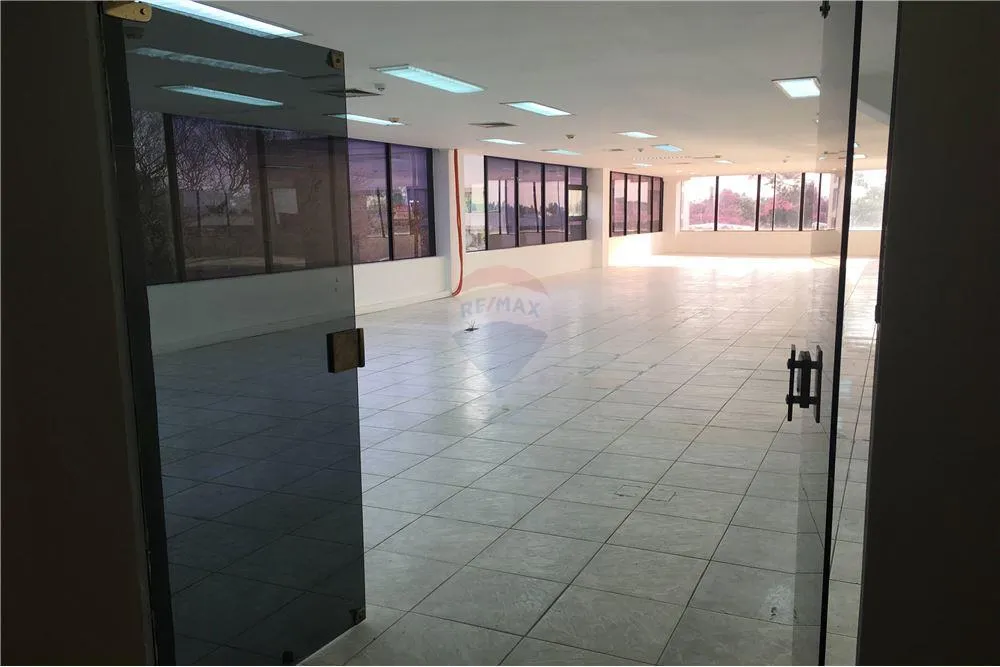 Se alquila oficina corporativa en Villa Morra — foto 2