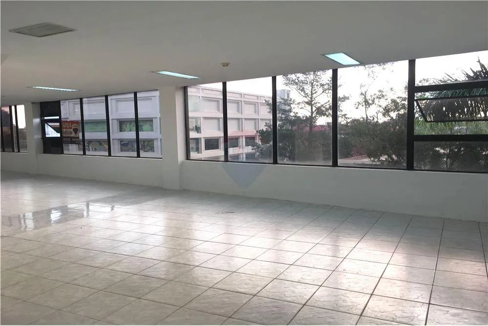 Se alquila oficina corporativa en Villa Morra — foto 3