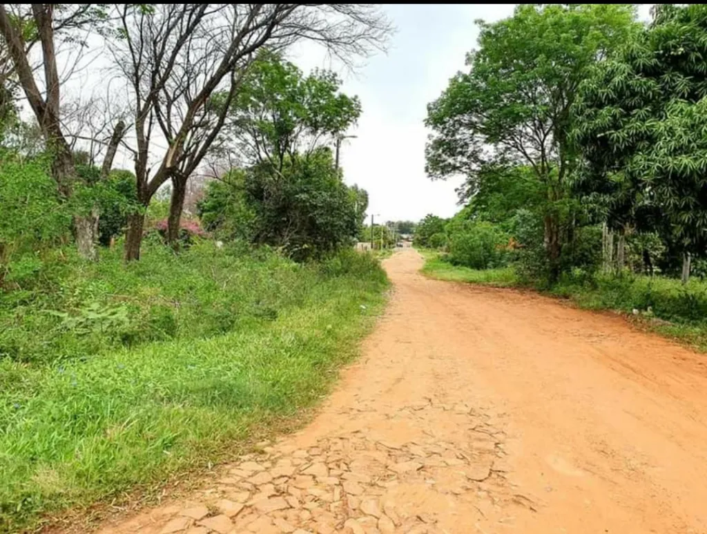 Amplio terreno a la venta en Luque — foto 3