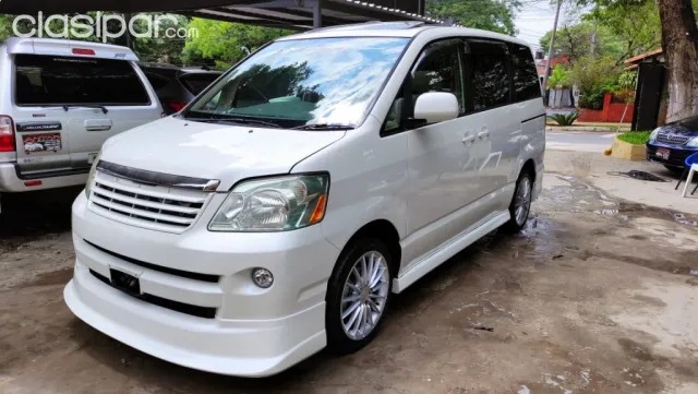 Toyota Noah 2005 — foto 4