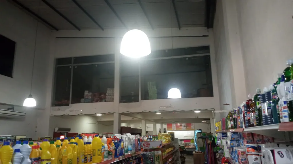 VENDO SALÓN COMERCIAL EN YAGUARON CENTRO COD 4002 — foto 2