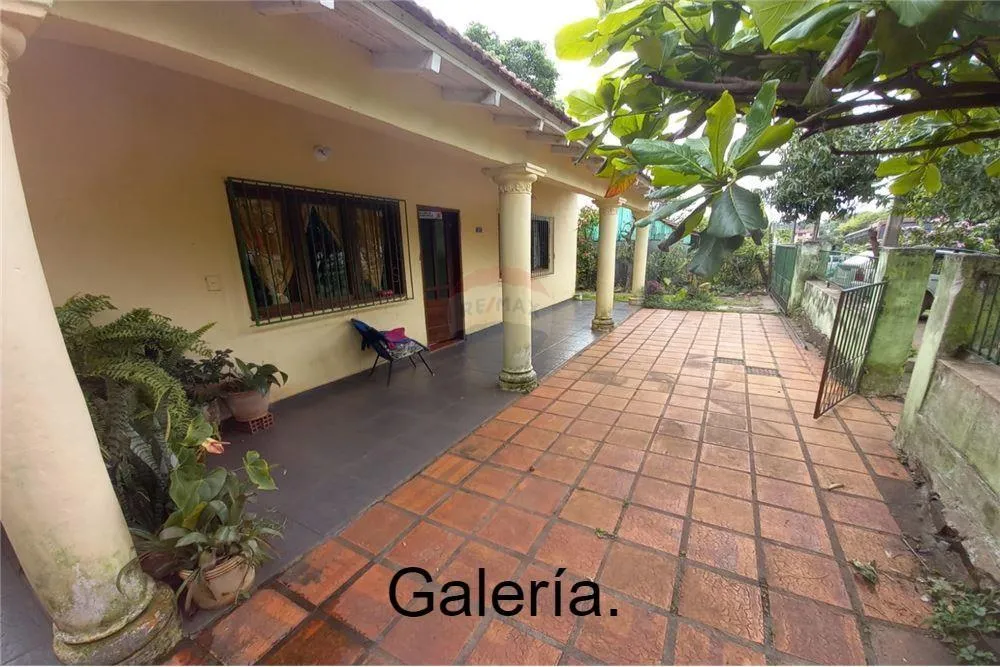 Vendo casa en el barrio San Roque: 6 habitaciones y 3 baños. — foto 3