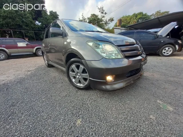 Toyota Ist 2004 - foto 2