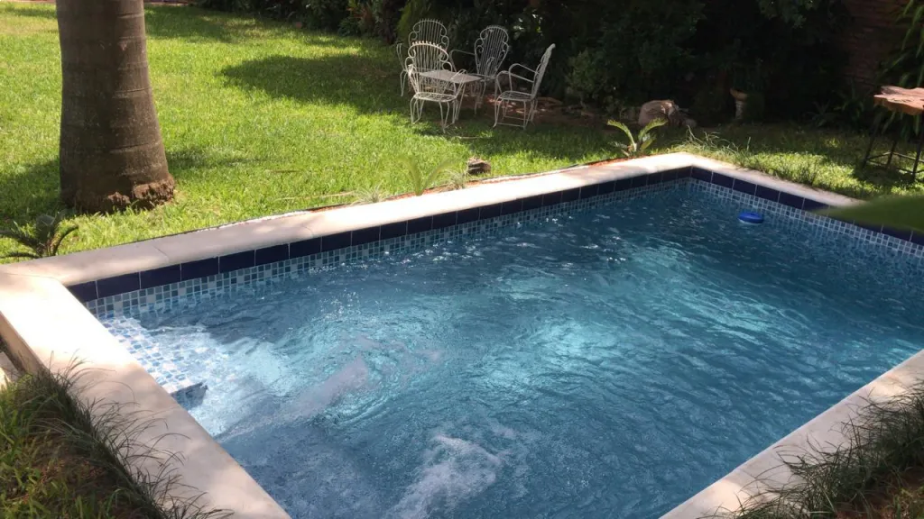 Amplia Casa con Piscina en Sajonia — foto 2