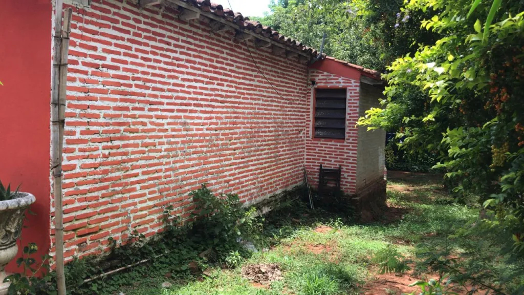 Venta de casa en el centro mismo de la ciudad de Yaguaron — foto 3