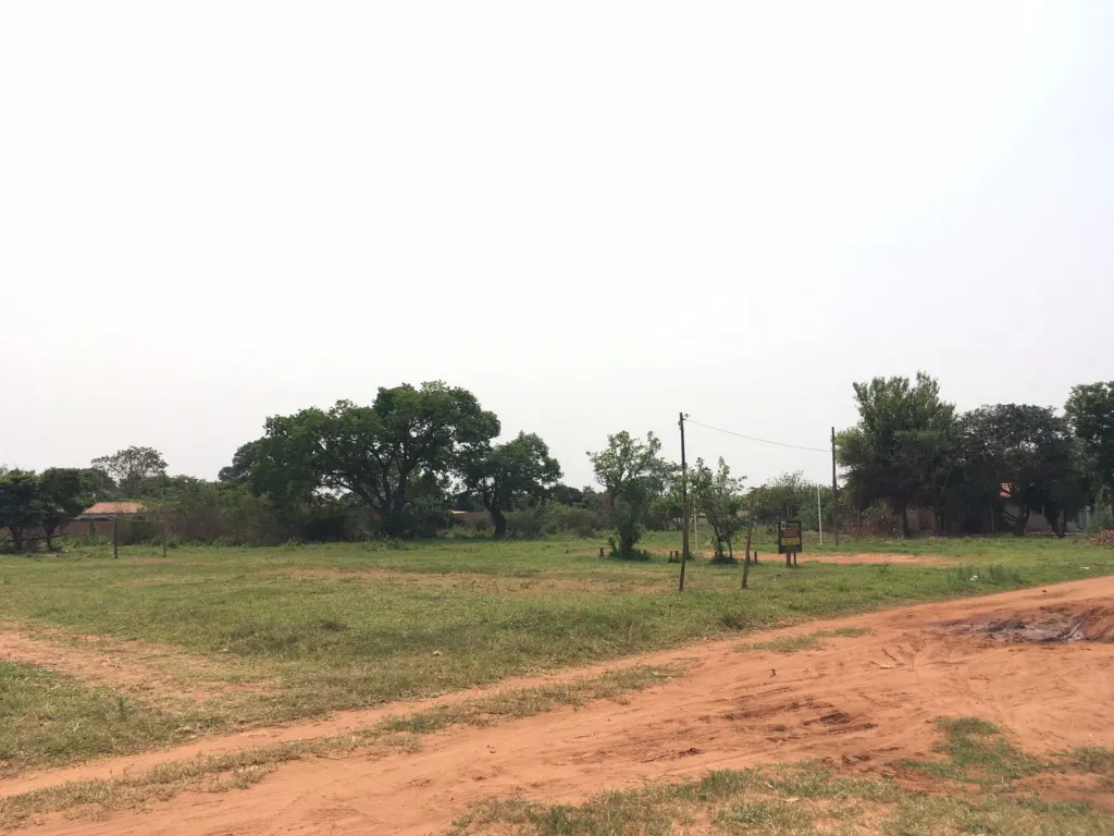 VENDO TERRENO EN ESQUINA EN CAPIATÁ A 7 CUADRAS DE AVDA. ROJAS CAÑADA — foto 3