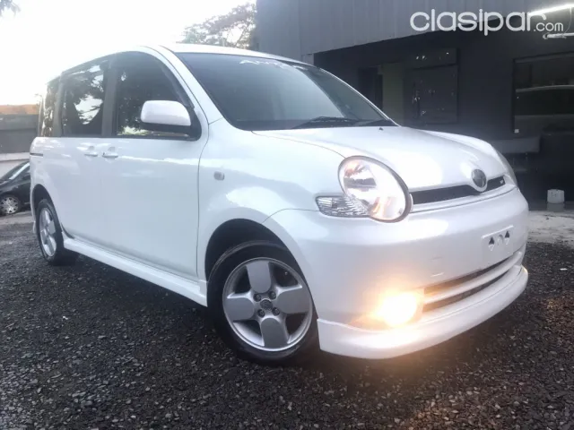 Toyota Sienta 2004 - foto 2