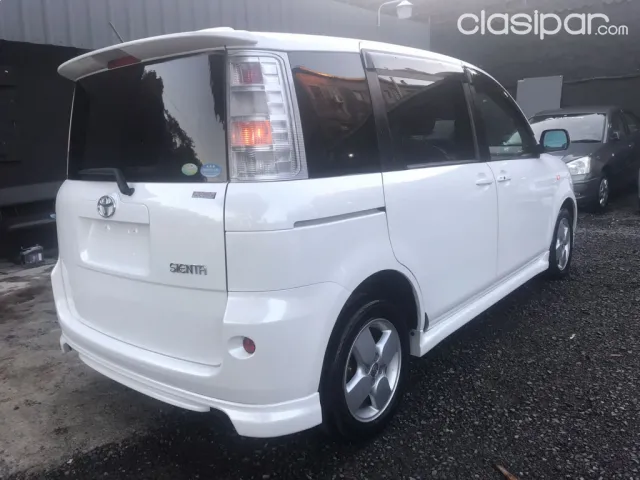 Toyota Sienta 2004 — foto 6