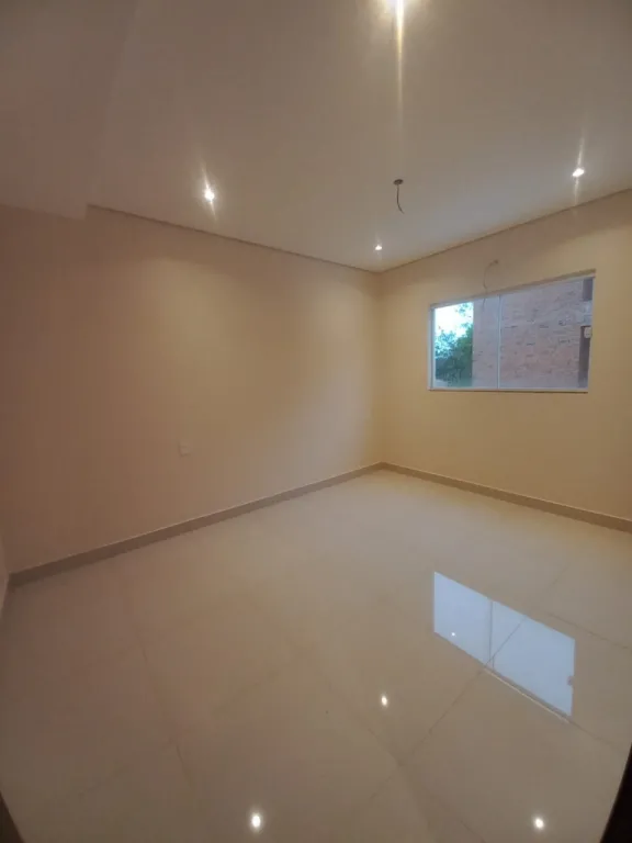 VENDO DUPLEX A ESTRENAR EN LAMBARE ZONA DEL YACTH COD 4010 — foto 3