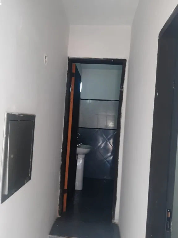 ALQUILAMOS IMPORTANTE LOCAL COMERCIAL CON ESTACIONAMIENTO - ZONA ABASTO — foto 2