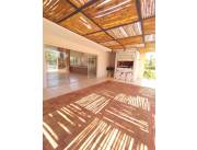 VENDO CASA EN SAN BERNARDINO A 600 METROS DE SUNSET HILL Y 300 METROS DEL LAGO COD 3997