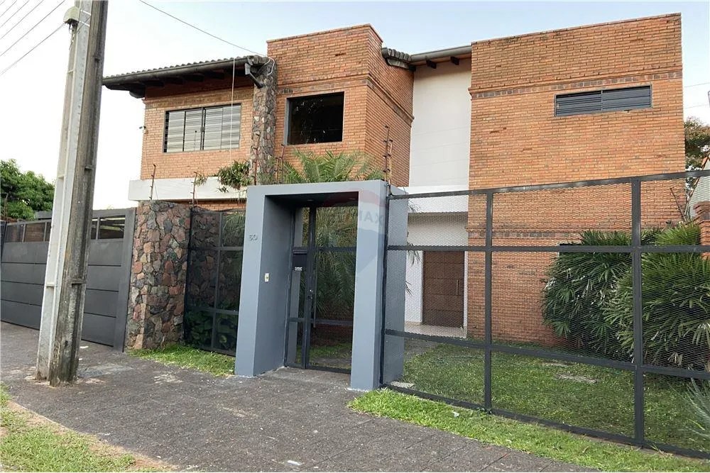 Hermosa Residencia con Piscina detrás del Pinedo Shopping — foto 3