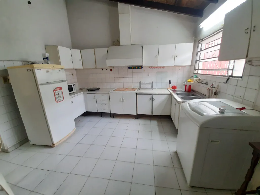 Casa toda en planta baja en San Vicente zona Colegio San Clemente — foto 3