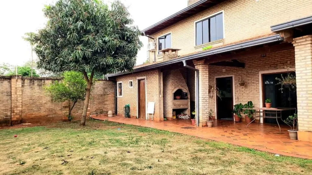 VENDO CASA EN CIUDAD DEL ESTE VILLA BANCARIA COD 4057 — foto 3