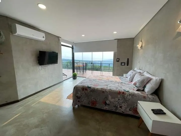 ALQUILO LUJOSA CASA EN SAN BERNARDINO‼️😍🤩🌄 — foto 3