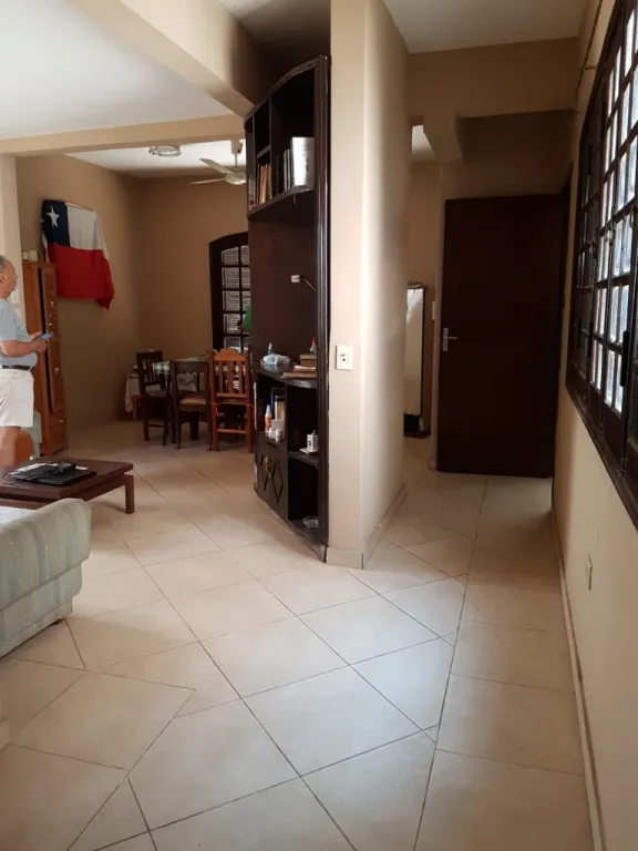 VENDO AMPLIA CASA EN SAN VICENTE ASUNCION — foto 3