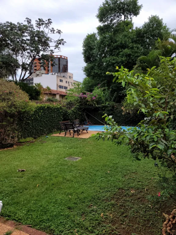 VENDO CASA A 1 CUADRA DE AVDA PERU - BO LAS MERCEDES — foto 2