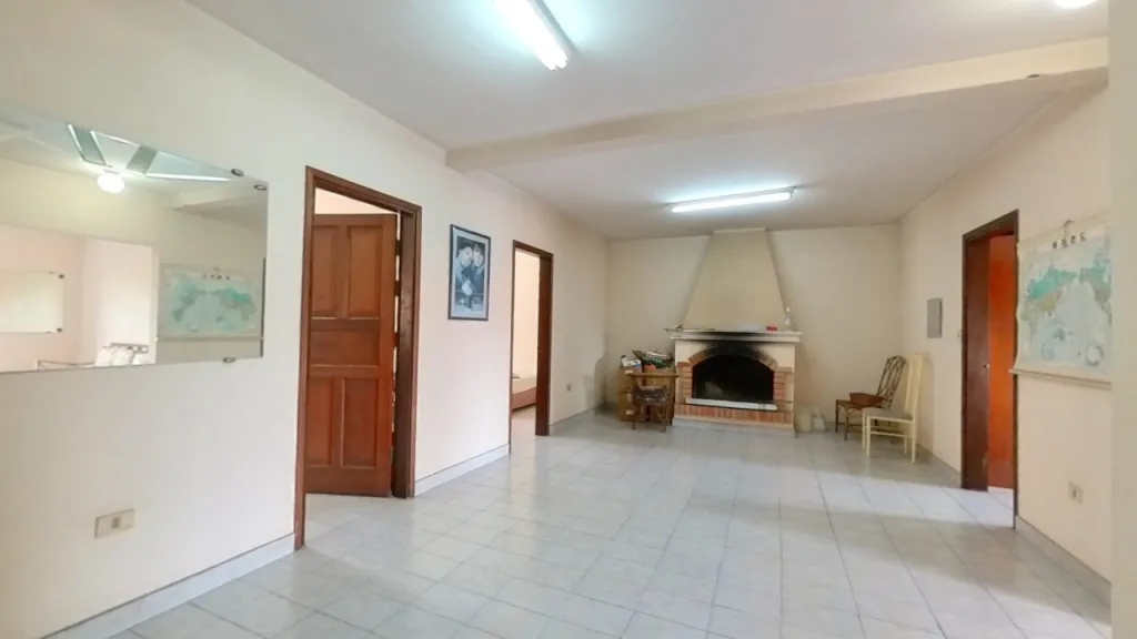 VENDO CASA A PASOS DEL MERCADO 4 ASUNCION — foto 2