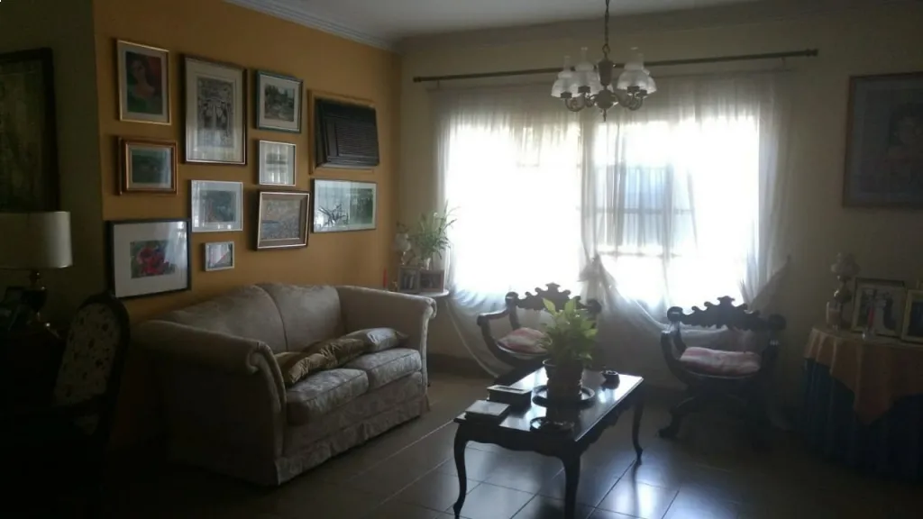 VENDO HERMOSA CASA EN ESQUINA EN BARRIO MARISCAL LÓPEZ A UNA CUADRA DE LA QUINTA SAN JOSÉ — foto 2